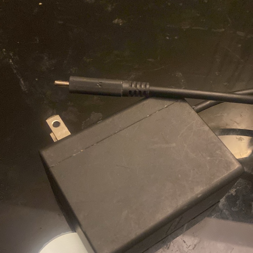 Nintendo switch charger - Picture 6 of 6